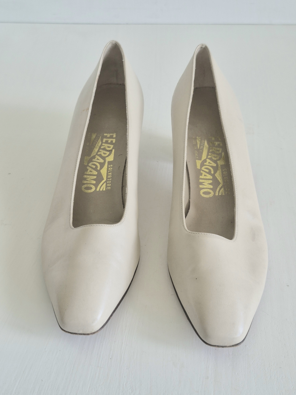 Salvatore Ferragamo Ivory Leather Pointed Toe Pumps
